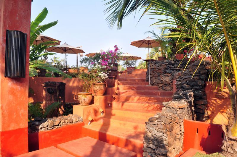 Hotel The Clematis Candolim Esterno foto