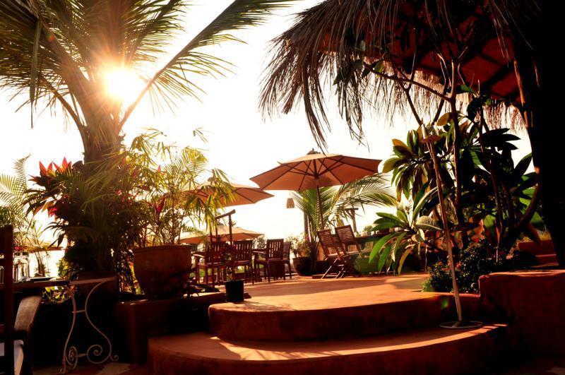 Hotel The Clematis Candolim Esterno foto