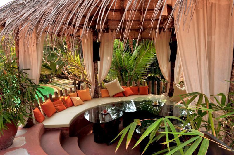 Hotel The Clematis Candolim Esterno foto