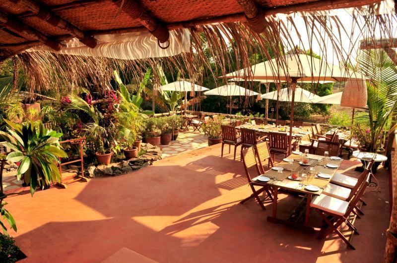 Hotel The Clematis Candolim Esterno foto