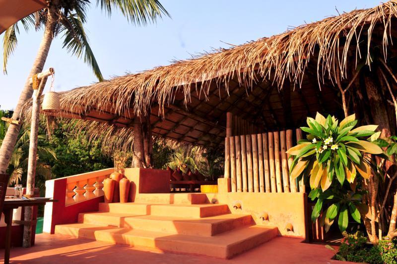 Hotel The Clematis Candolim Esterno foto