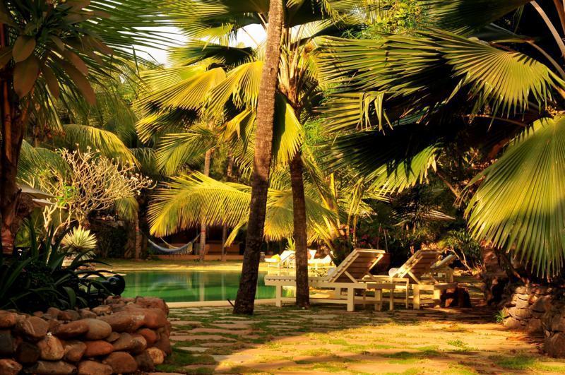 Hotel The Clematis Candolim Esterno foto