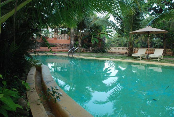 Hotel The Clematis Candolim Esterno foto